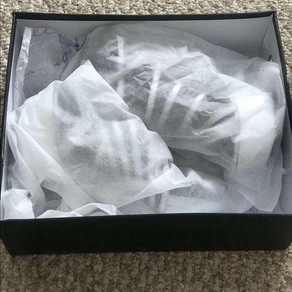 🆕 Ellie Aurore Platform Heels - Picture 4 of 5